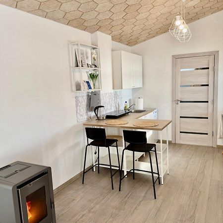 Atputas Namins Jaunlaicene Villa Екстериор снимка