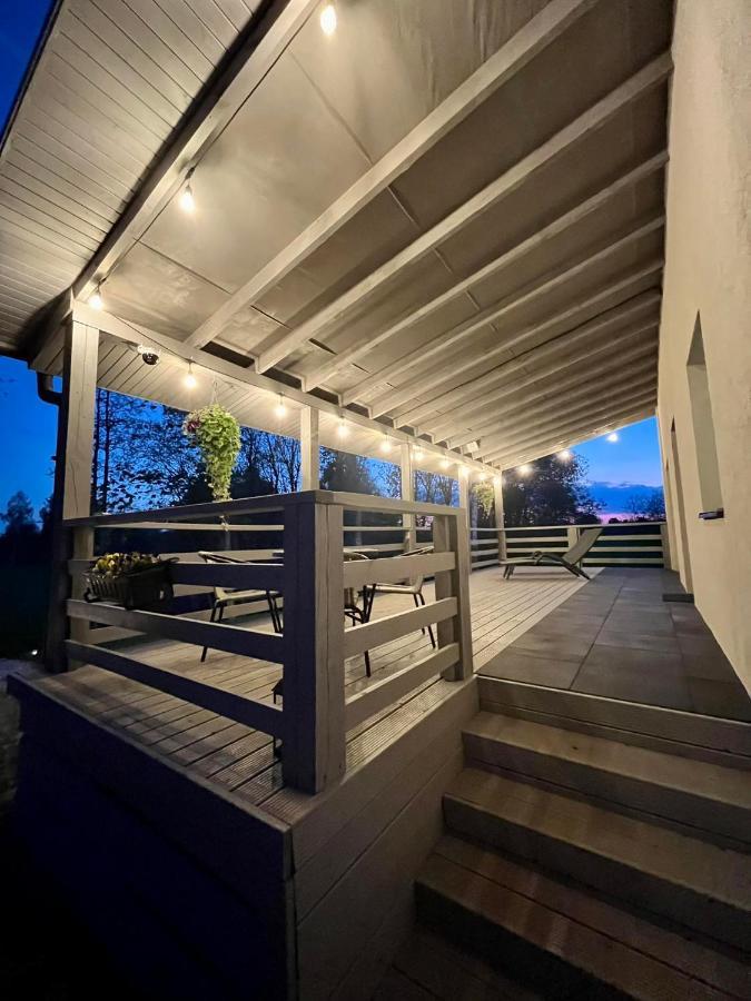 Atputas Namins Jaunlaicene Villa Екстериор снимка